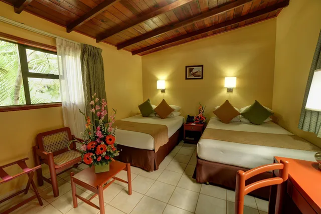غرفة قياسية بسريرين منفصلين، Best Western Las Mercedes Airport 10/10