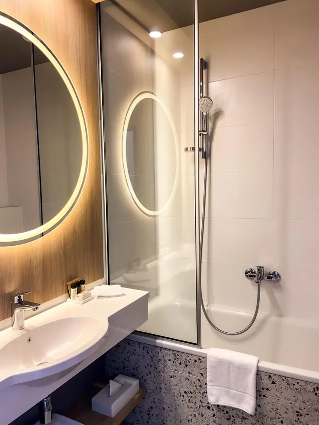 غرفة بسرير كينج، Conti Hotel 3/3