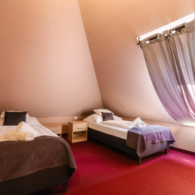 غرفة كومفورت رباعية، Hotel Unicornis 6/10