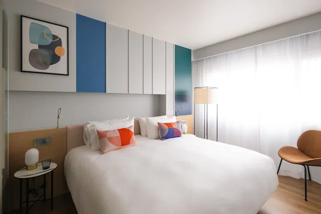 غرفة بريميوم بسرير فردي، voco Madrid Retiro, an IHG Hotel 3/5