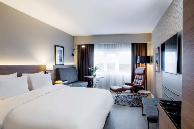 غرفة سوبيريور بسرير كوين بإطلالة على المدينة، Radisson Blu Plaza Hotel Oslo 1/9
