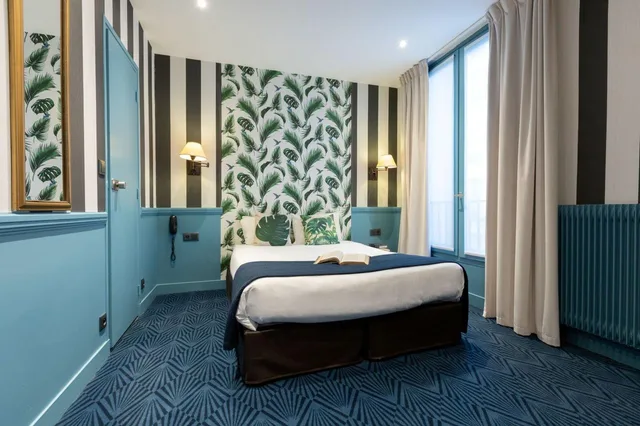 Adjoining, 2 Double Beds، Du Theatre 1/2