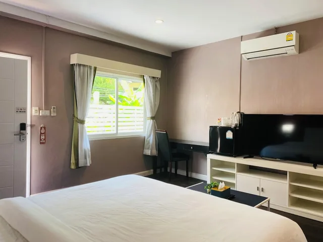 غرفة ديلوكس بسرير كينج بشرفة، Bella Vista Beach Resort Koh Lipe 3/10