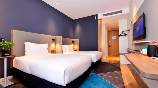 غرفة قياسية بسرير كوين، Holiday Inn Express Luanchuan 1/2