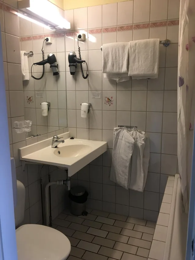 Family, Bergstadens Hotel 8/8