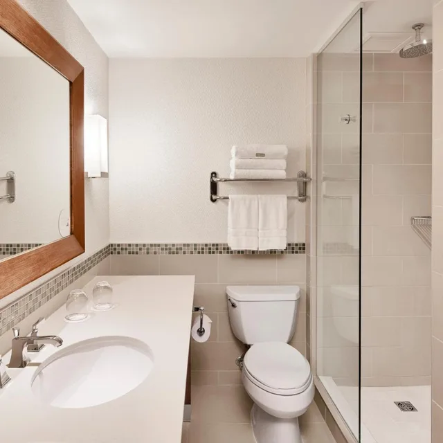 1 Bedroom, Lanai, Harbor, Suite, King Bed, Mountain View, Sofa، Westin Bayshore 3/4