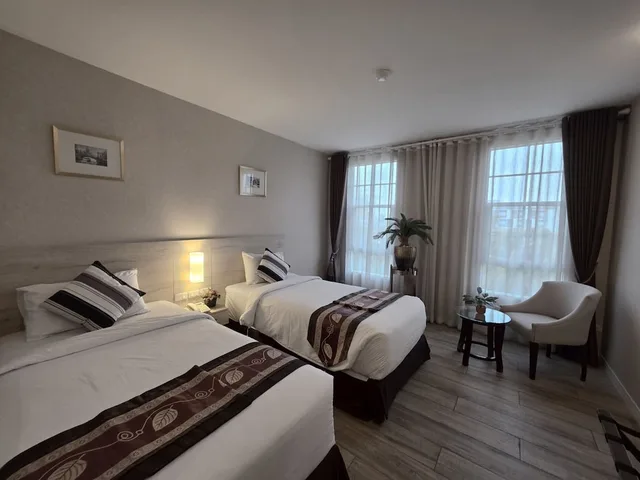 Standard, Twin Beds, Le Cannes, a Recall Luxe Hotel 1/6