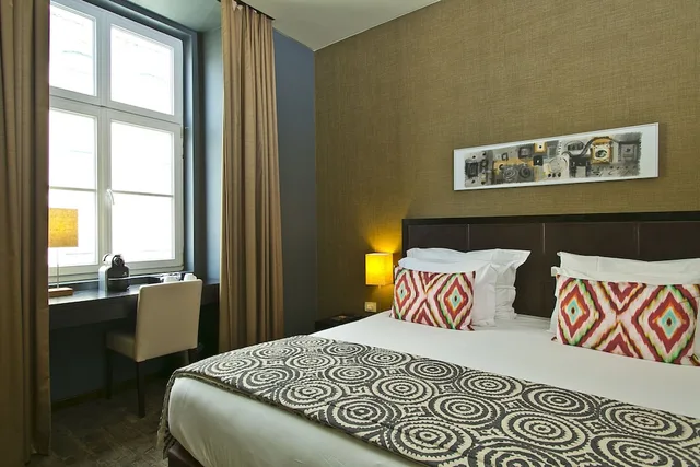 Standard, Double or Twin Bed, Street View, Internacional Design Hotel 1/6
