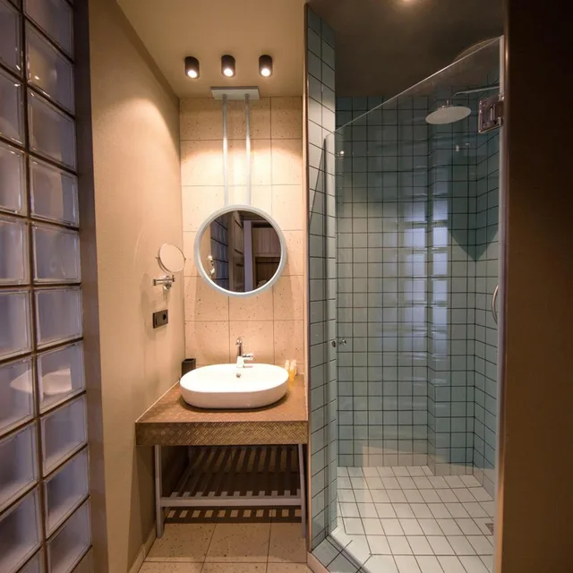 Room, Double or Twin Bed, Street View, Sandali Metekhi Boutique hotel 6/6