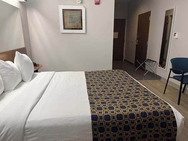 جناح استوديو بسرير كوين لذوي الإعاقة، Microtel Inn & Suites By Wyndham Dickson City/Scranton 3/7