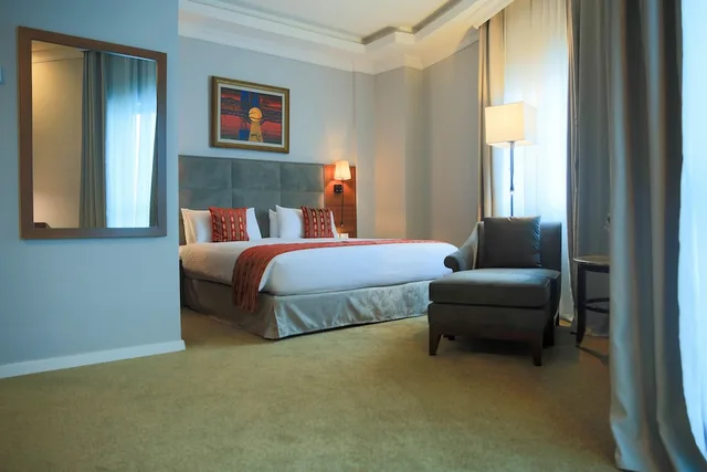 غرفة بزنس بسرير كينج، Swiss Inn Nexus Hotel 1/6