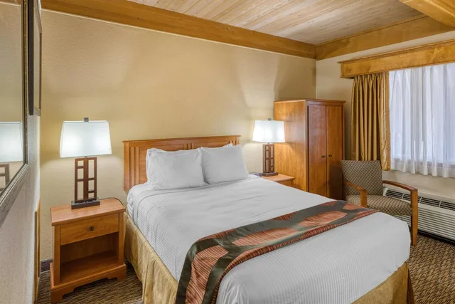 غرفة قياسية بسرير كوين، Best Western Plains Motel 2/5