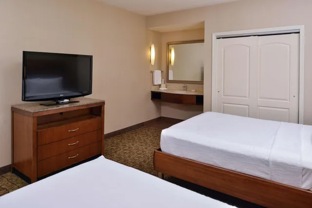 suite, accessible, Hilton Garden Inn Boise Spectrum 4/9