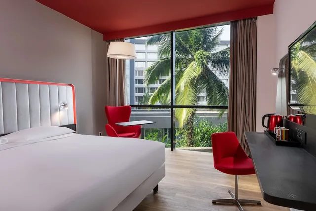 غرفة قياسية بسرير كينج، Park Inn By Radisson Libreville 2/6