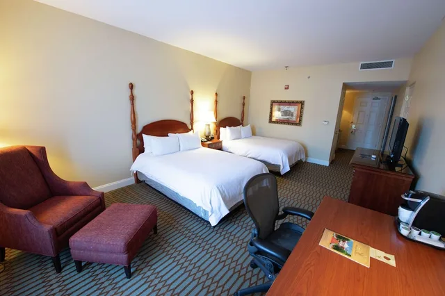 غرفة كلاسيكية بسريرين كوين لذوي الإعاقة، Virginia Crossings Hotel Conference Center 8/10