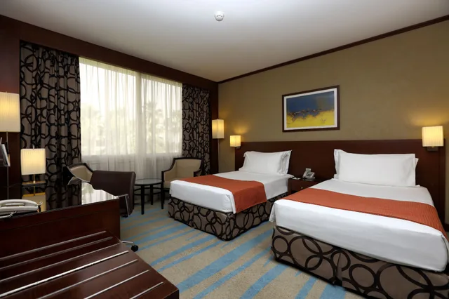 غرفة بريميوم بسرير فردي، هوليداي إن الرياض الازدهار(Holiday Inn Riyadh Izdihar) 2/8