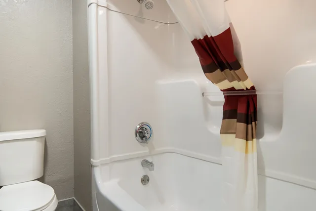 غرفة قياسية بسرير كينج للمدخنين، Red Roof Inn Fort Worth south 6/8