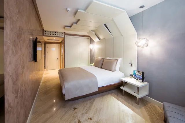 غرفة سوبيريور بسرير كينج، Maroon Hotel Pera 4/7