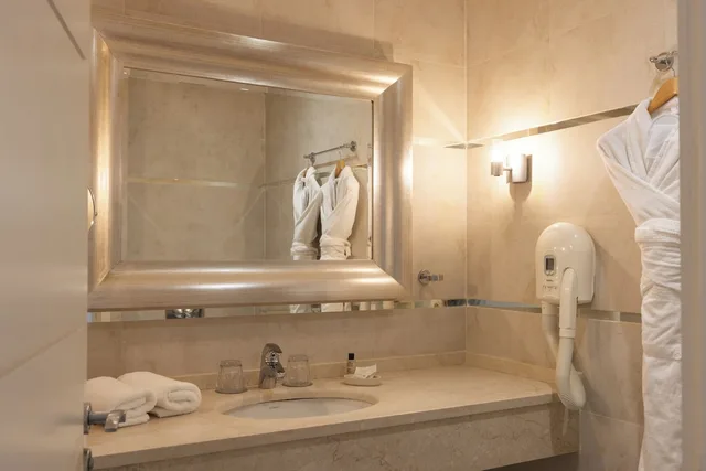 غرفة بريستيج بسريرين منفصلين، Renoir Cannes Hotel 10/10