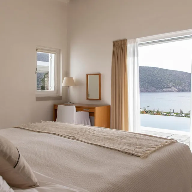 فيلا جونيور بمسبح خاص، Elies Resort 2/4
