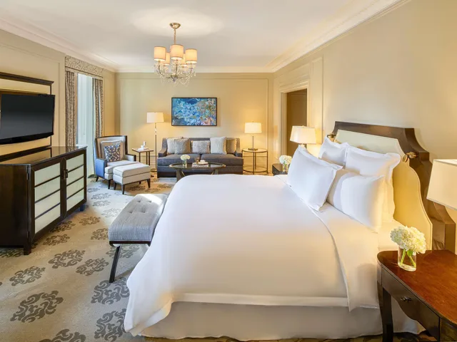 جناح جونيور بسرير كينج، Fairmont Hotel Vancouver 1/5