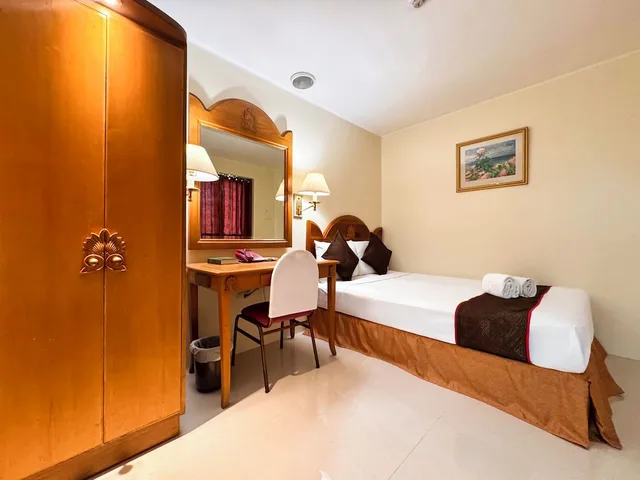 Superior, Double Bed, Palladium Suites 1/8
