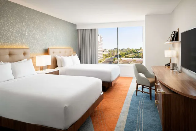 غرفة بريميير بسريرين كوين في طابق مرتفع، Hilton Los Angeles Culver City 1/3