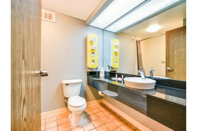 غرفة قياسية بسرير مزدوج، OYO Townhouse Inn Jacksonville near Little Rock Air Force Base 5/5