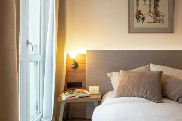 Room, Queen Bed, Terrace, FortyPlusOne Hotel 5/10