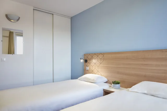 Studio, Twin Beds, Aparthotel Adagio Access Paris Quai d'Ivry 2/9