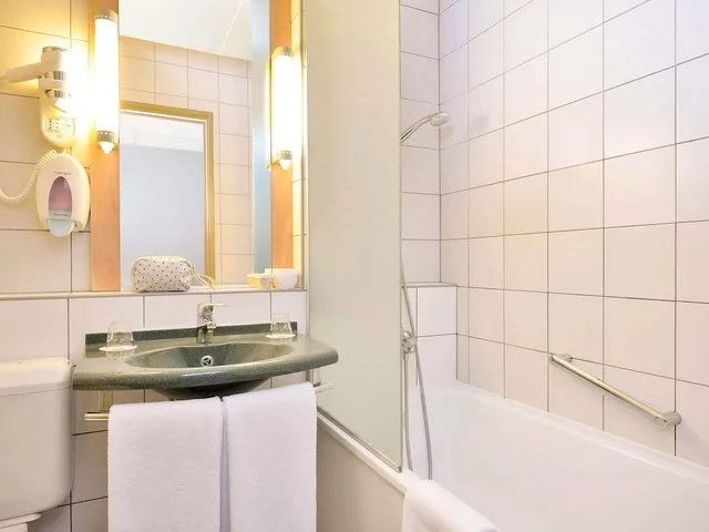 غرفة قياسية بسرير مزدوج وسريرين منفصلين، Ibis Budapest Citysouth 9/10