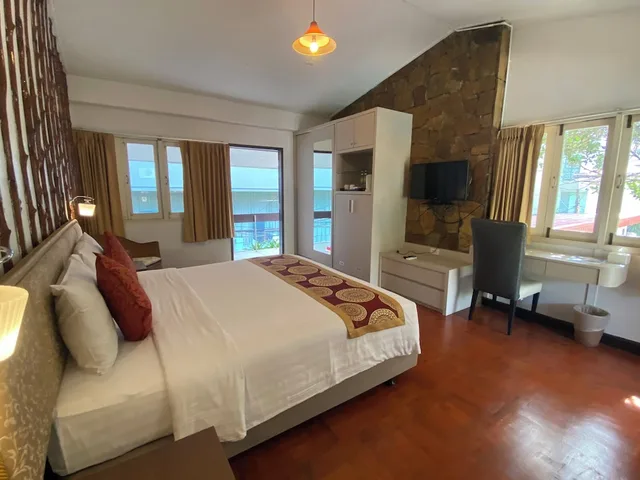 غرفة سوبيريور بسرير كينج بإطلالة على المسبح، Nautical Inn 6/10