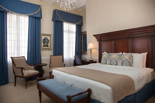 غرفة بريميوم بسرير كينج، Hotel St Pierre French Quarter 7/10
