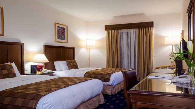 غرفة كلاسيكية بسريرين منفصلين للمدخنين لذوي الإعاقة، دار الهجرة إنتر كونتيننتال(Intercontinental Dar Al Hijra Madinah) 4/7