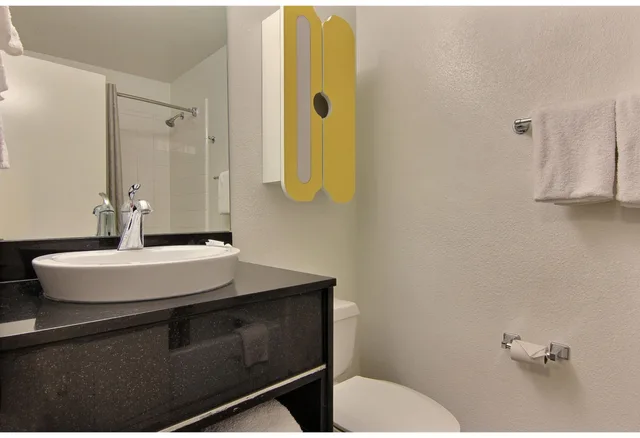 غرفة بسرير كوين، Studio 6 Extended Stay - Austin, TX - Northwest 3/3