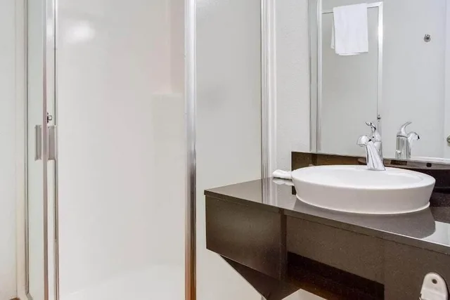 غرفة قياسية بسرير كوين، Motel6 Kelso, WA - Mt. St. Helens 5/6
