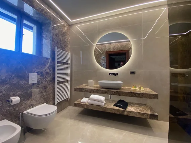 جناح بإطلالة على البحيرة، Hotel Villa Del Sogno 1/2