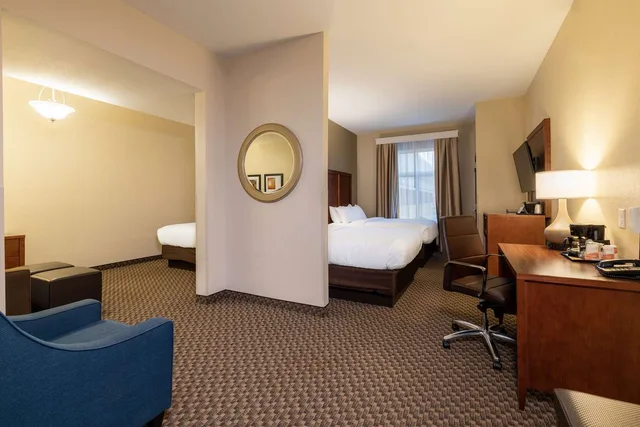 Upgrade, Suite, 2 Queen and 2 Double Beds، Comfort Suites Troy-I75 2/2