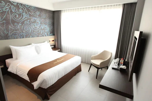 Fabulous, Deluxe, King Bed، Midtown Hotel Samarinda 1/2