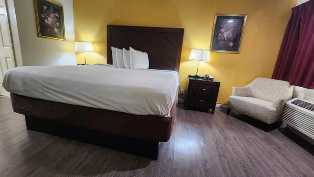 استوديو بسرير كينج، Mission Inn and Suites 2/7