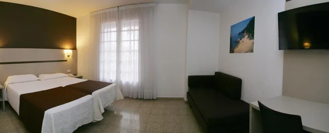 غرفة قياسية بسرير مزدوج، La Carolina 3/5