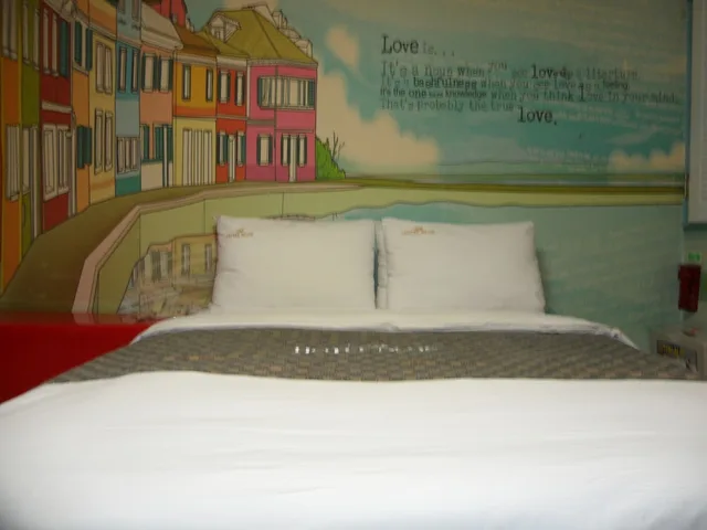 غرفة بسرير كوين بإطلالة على المدينة، Blue Hotel 4/5