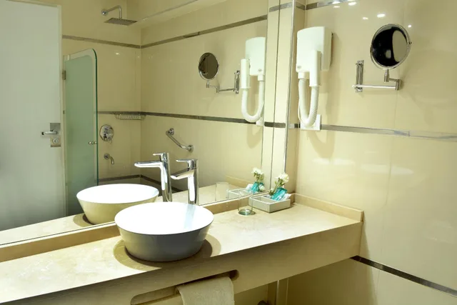 Standard, Capvio Hotel 2/2