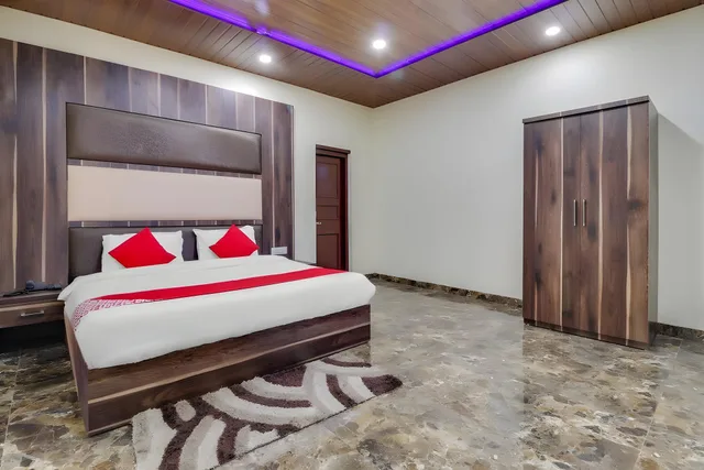 Deluxe, Hotel Himdhara 2/2