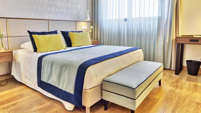 غرفة بسرير مزدوج أو سريرين منفصلين، Hotel Cinquentenario & Conference Center 3/7