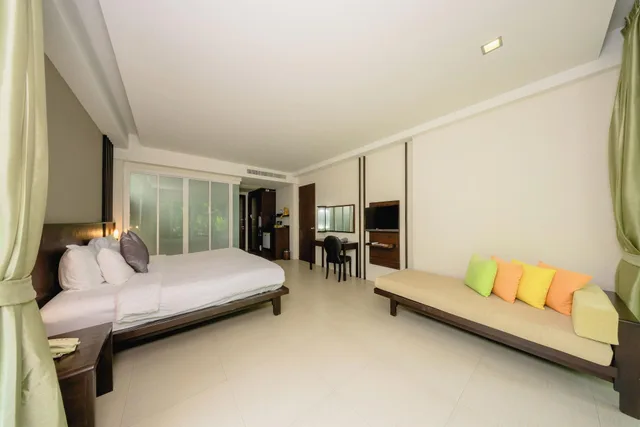 Grand, Deluxe, Sand Sea Resort Railay Beach 4/8
