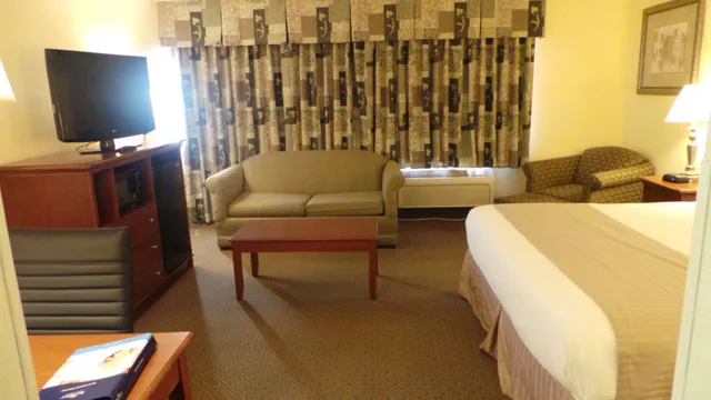جناح بسرير كينج، Baymont By Wyndham Arlington At Six Flags Dr 5/7