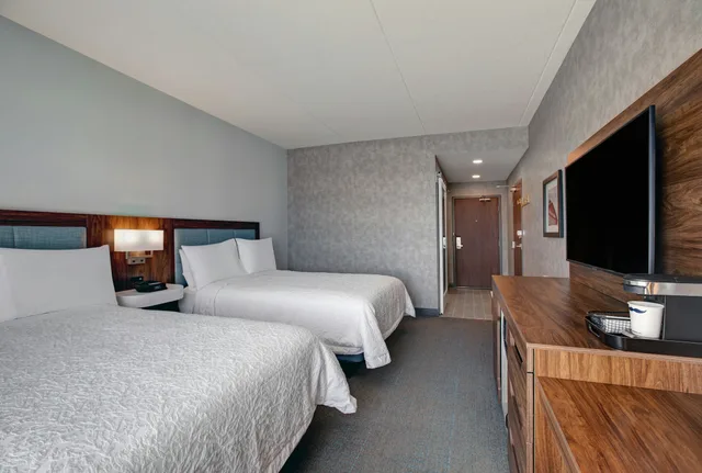 غرفة بسريرين كوين لذوي الإعاقة، Hampton Inn and Suites by Hilton Waterloo St. Jacobs 1/6