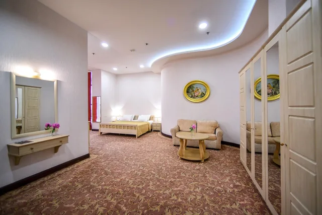 جناح استوديو شهر العسل بإطلالة على المدينة، METROPOL HOTEL 1/2