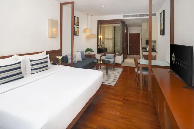 Premier, Studio, Double and Twin Beds, Pool Access, Woodlands Suites Serviced Residences 2/3